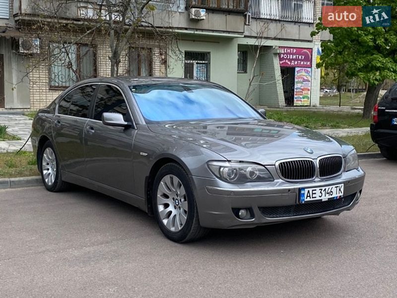 Седан BMW 7 Series 2005 в Днепре