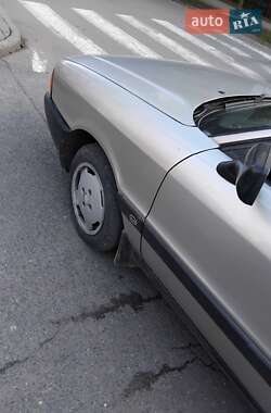 Седан Audi 80 1988 в Ужгороді