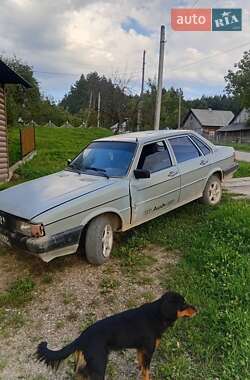 Седан Audi 80 1986 в Черновцах