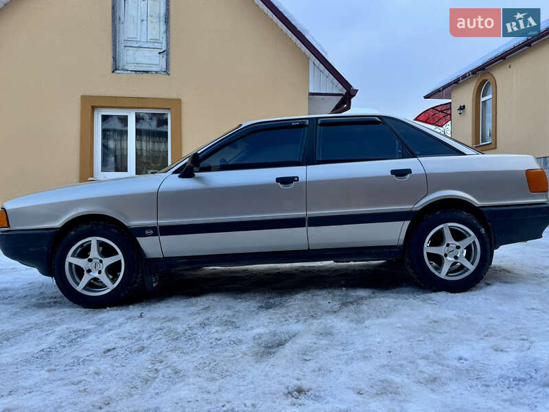 Седан Audi 80 1987 в Вишневце