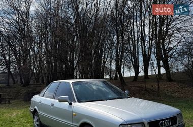Седан Audi 80 1988 в Шумске
