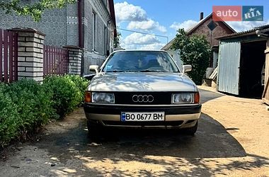 Седан Audi 80 1989 в Оженині