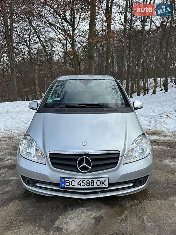 Хэтчбек Mercedes-Benz A-Class 2010 в Львове Хэтчбек Mercedes-Benz A-Class 2010 в Львове