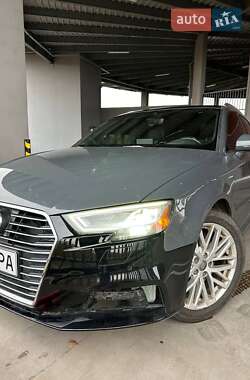 Хэтчбек Audi A3 Sportback 2018 в Харькове