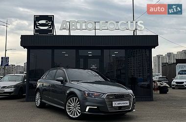 Хетчбек Audi A3 Sportback 2016 в Києві