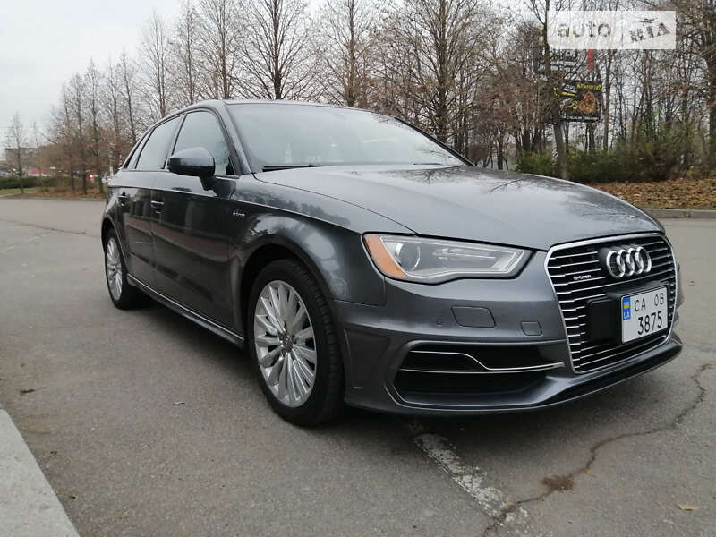 Хэтчбек Audi A3 2015 в Умани Хэтчбек Audi A3 2015 в Умани