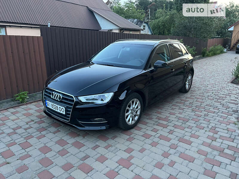 Хетчбек Audi A3 2016 в Києві