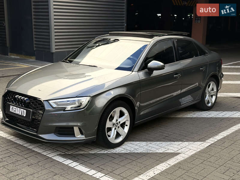 Седан Audi A3 2017 в Киеве