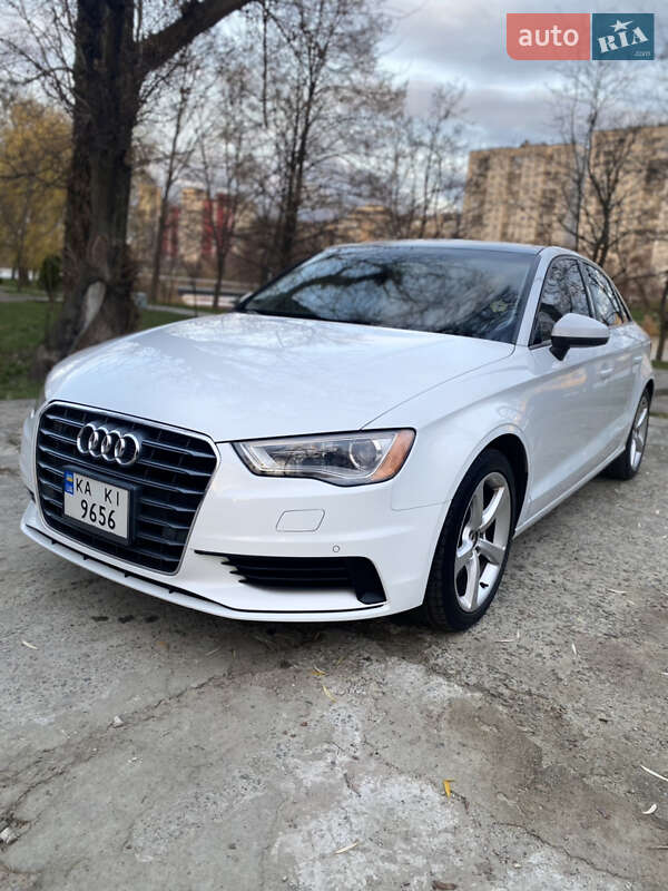 Седан Audi A3 2014 в Киеве Седан Audi A3 2014 в Киеве