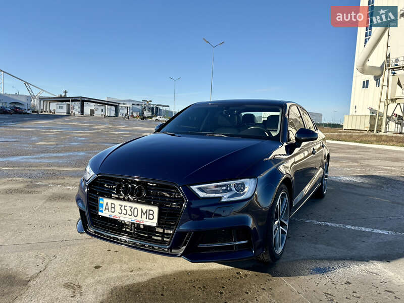 Седан Audi A3 2016 в Коростене