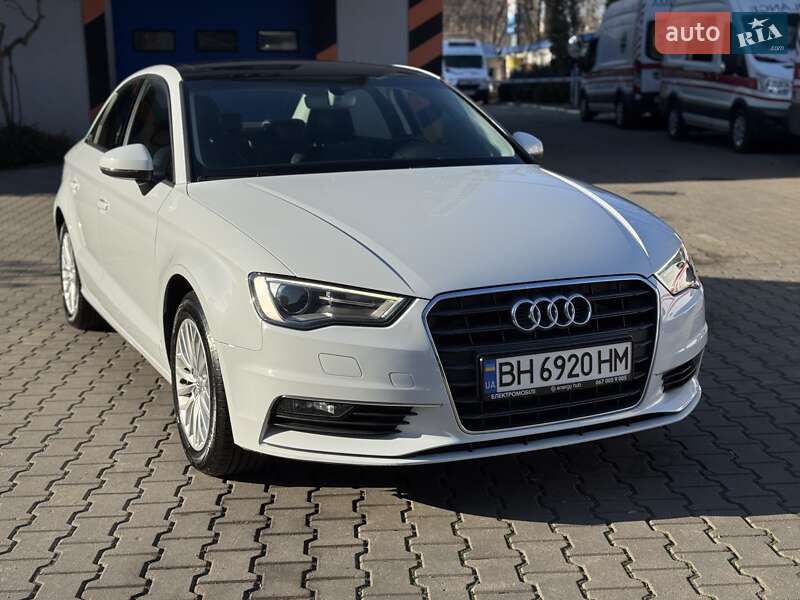 Седан Audi A3 2016 в Одессе Седан Audi A3 2016 в Одессе