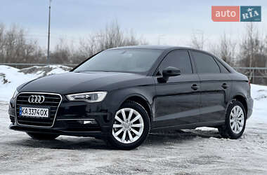 Седан Audi A3 2015 в Киеве