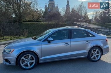 Седан Audi A3 2015 в Львове