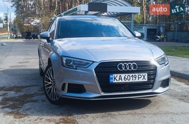 Седан Audi A3 2017 в Киеве