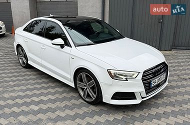 Седан Audi A3 2018 в Киеве