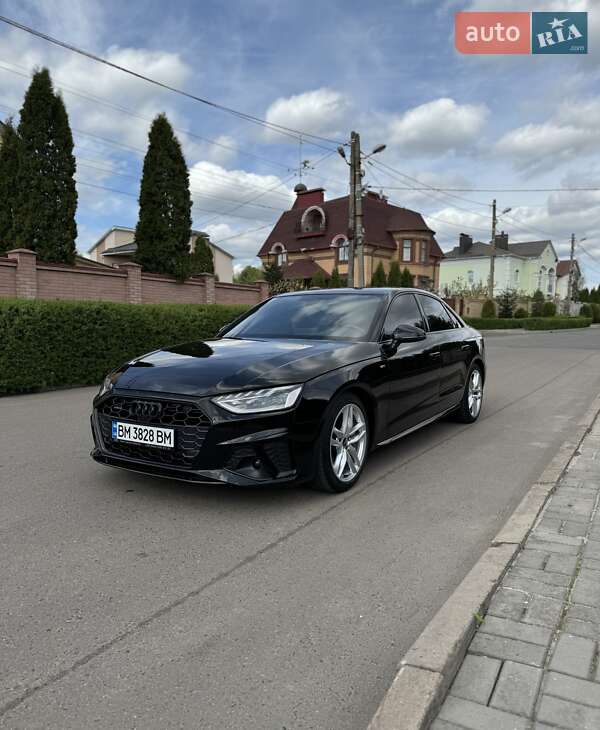 Седан Audi A4 2022 в Киеве