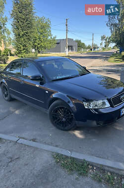 Седан Audi A4 2002 в Вите-Почтовой
