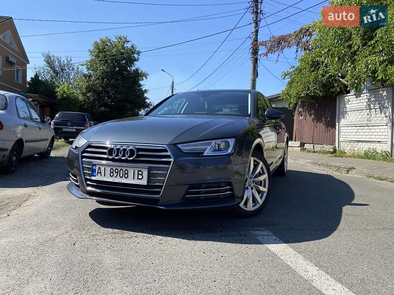 Седан Audi A4 2017 в Киеве