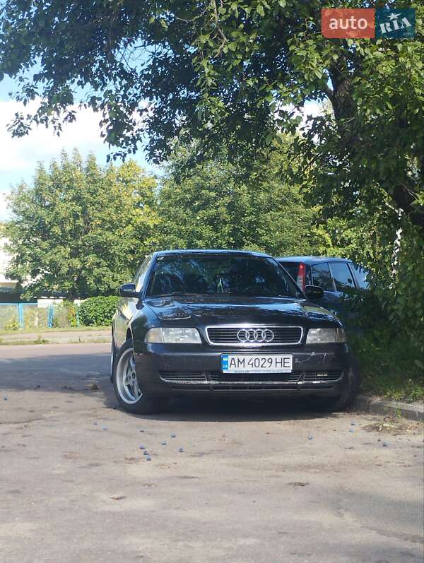 Седан Audi A4 1998 в Житомире