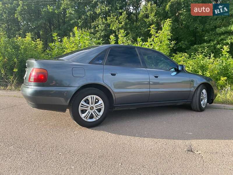 Седан Audi A4 1995 в Житомире Седан Audi A4 1995 в Житомире
