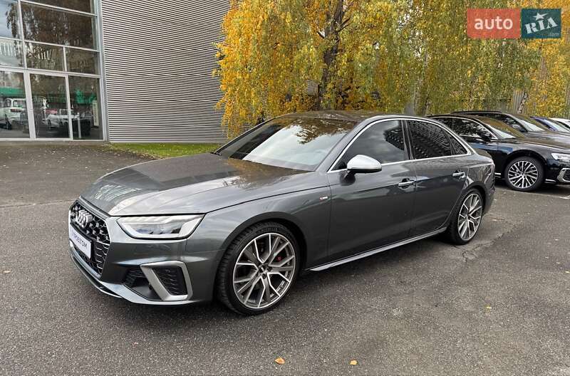 Седан Audi A4 2023 в Киеве
