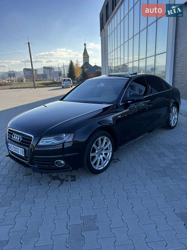 Седан Audi A4 2012 в Хусте