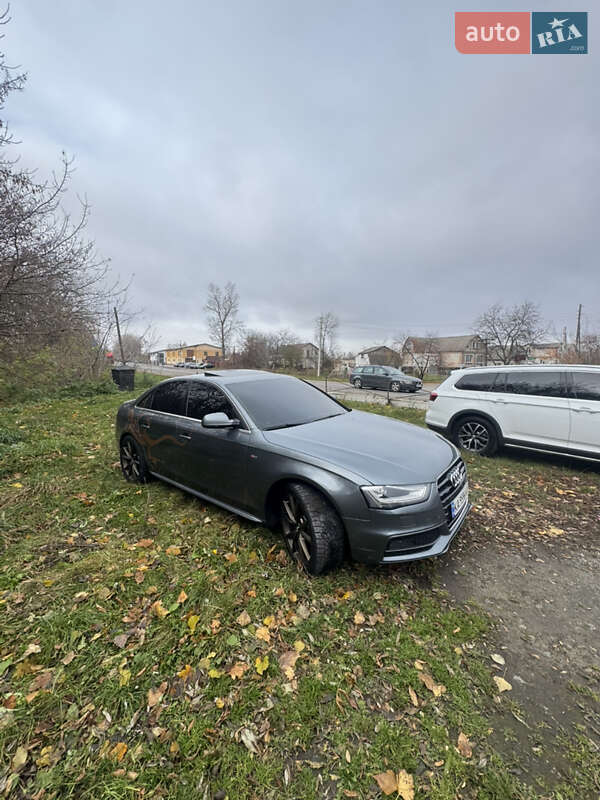 Седан Audi A4 2013 в Киеве