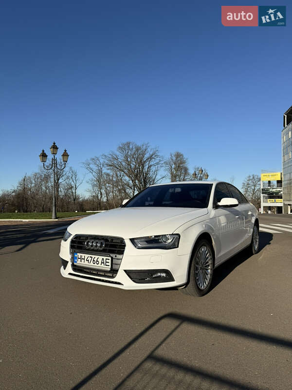 Седан Audi A4 2013 в Одессе Седан Audi A4 2013 в Одессе