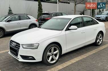 Седан Audi A4 2012 в Киеве