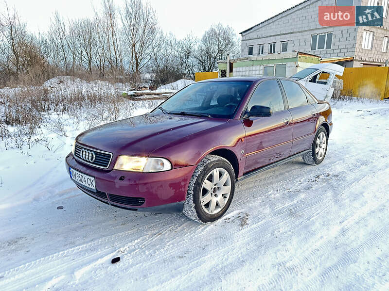 Седан Audi A4 1995 в Житомире