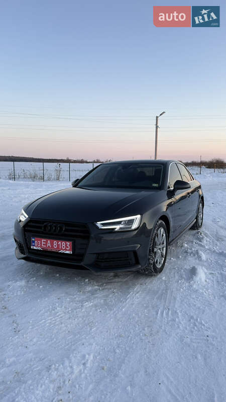 Седан Audi A4 2017 в Львове