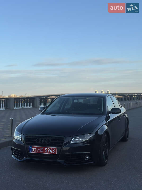 Седан Audi A4 2010 в Киеве