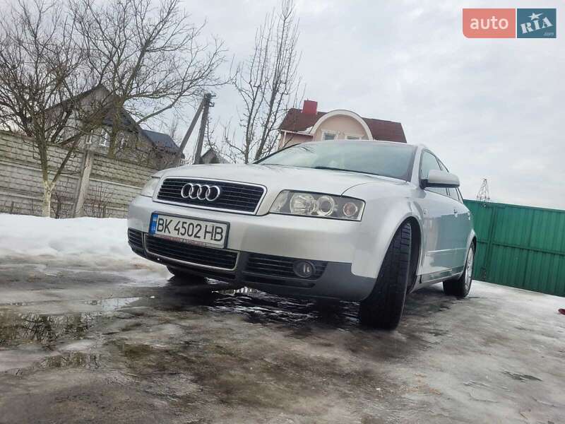Универсал Audi A4 2002 в Костополе