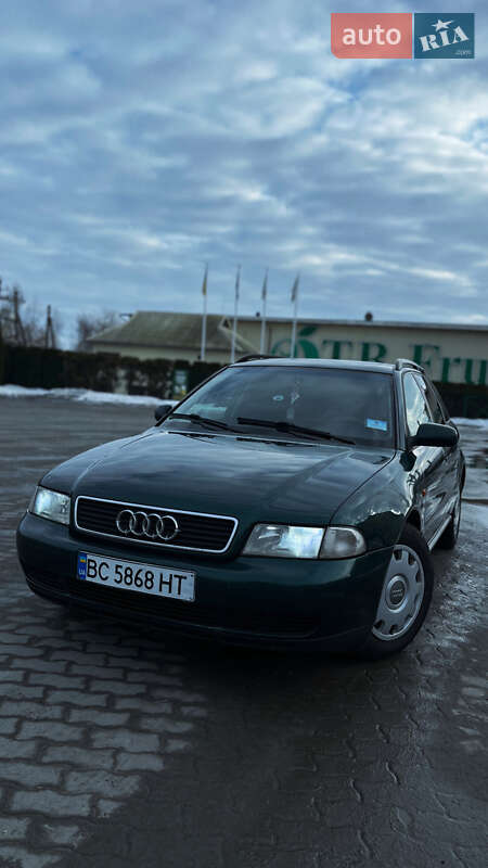 Універсал Audi A4 1996 в Львові