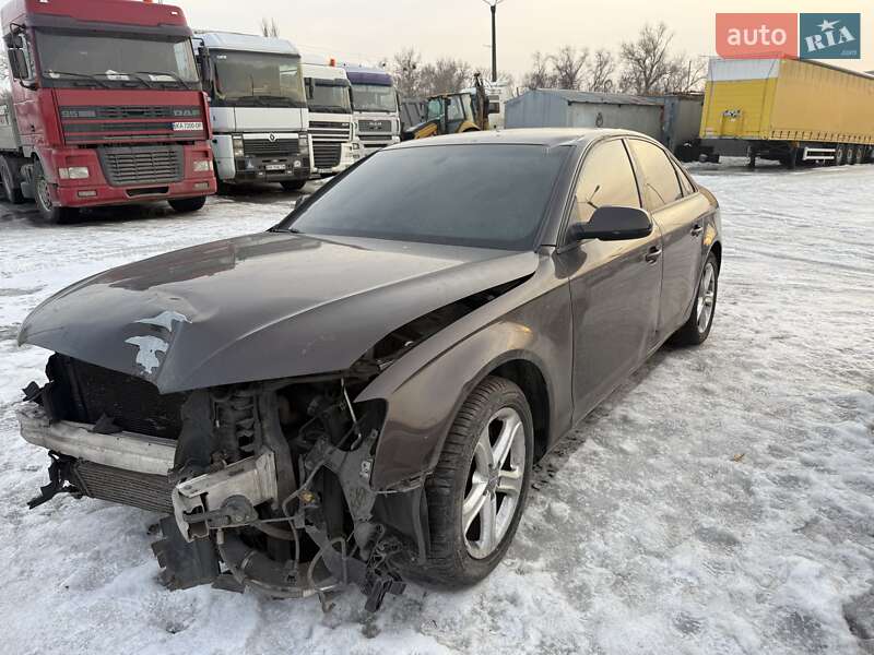 Седан Audi A4 2013 в Киеве
