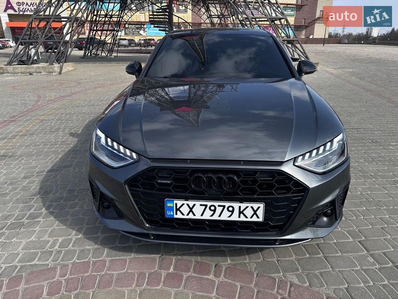 Седан Audi A4 2022 в Харькове
