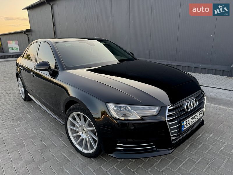 Седан Audi A4 2016 в Новоукраїнці