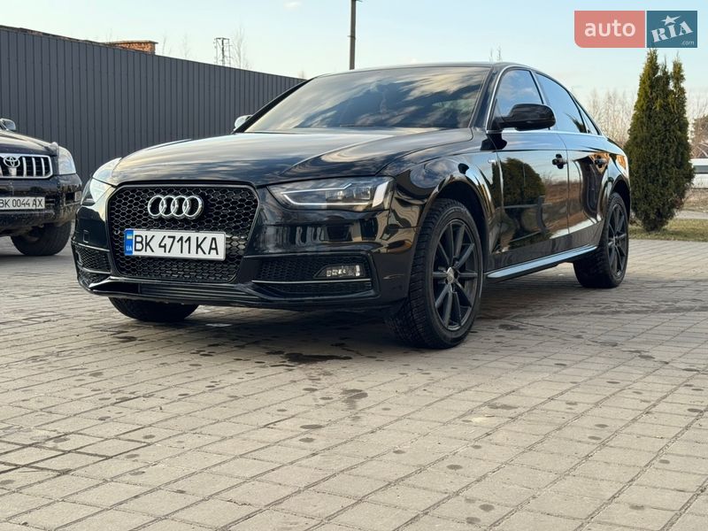 Седан Audi A4 2014 в Сарнах