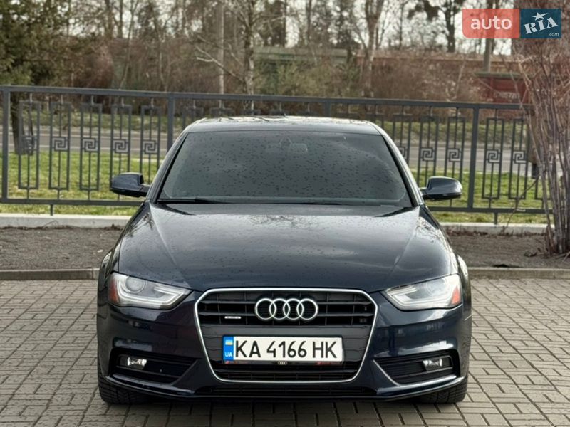 Седан Audi A4 2013 в Львове