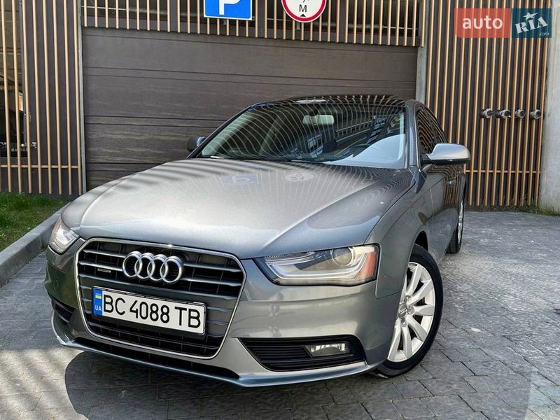 Седан Audi A4 2012 в Львові
