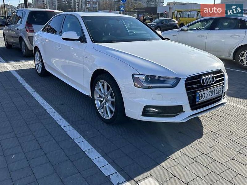 Седан Audi A4 2014 в Львове
