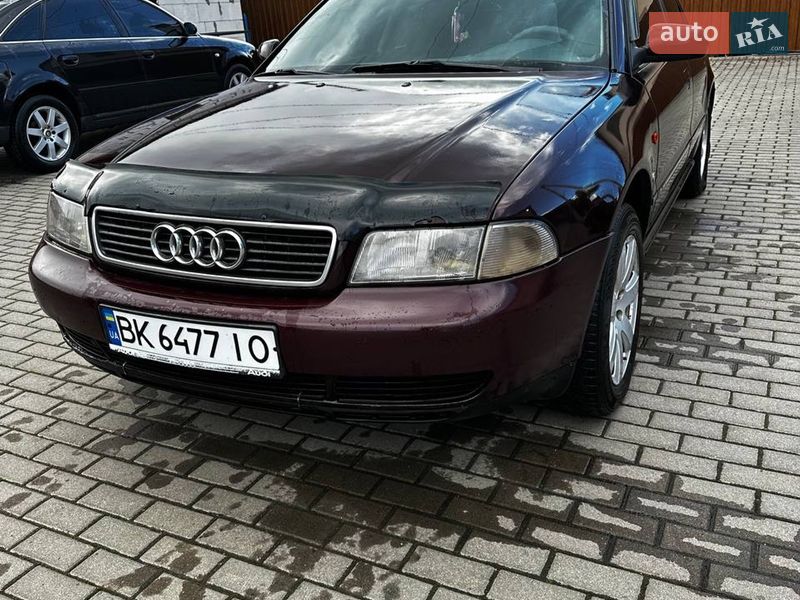 Седан Audi A4 1996 в Ровно