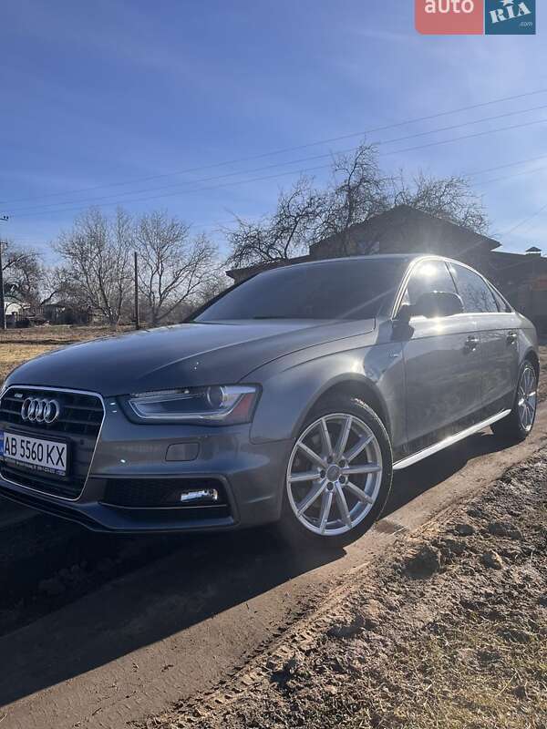 Седан Audi A4 2013 в Вознесенську