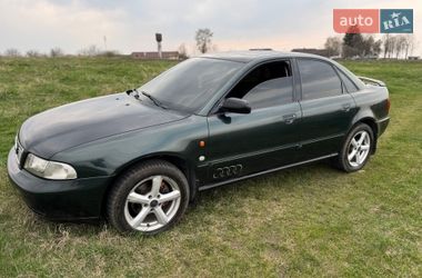 Седан Audi A4 1995 в Теребовлі