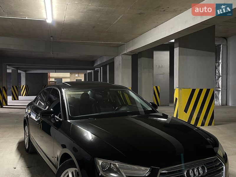 Седан Audi A4 2016 в Чернівцях