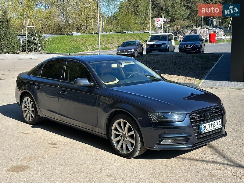 Седан Audi A4 2012 в Львові