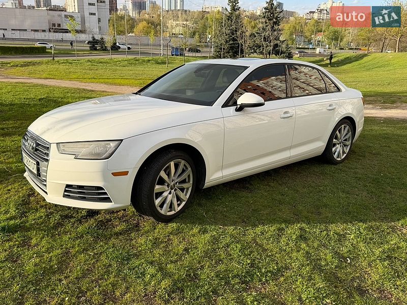 Седан Audi A4 2017 в Киеве