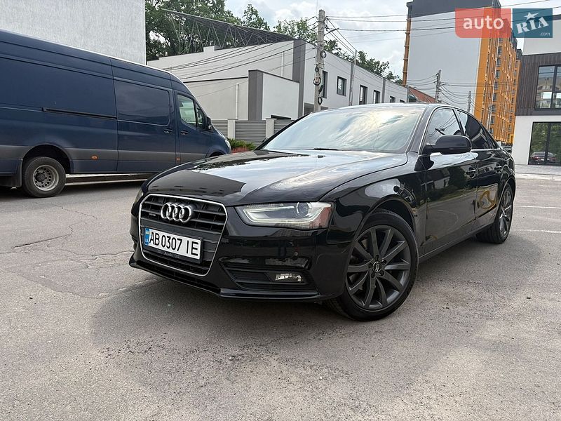 Седан Audi A4 2012 в Виннице