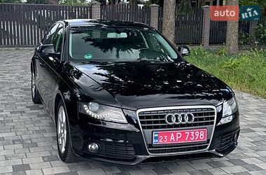 Седан Audi A4 2008 в Староконстантинове