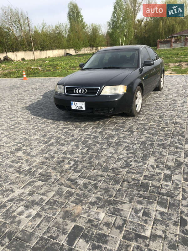 Седан Audi A6 2001 в Корце